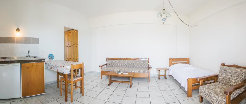 Yiannis Ηotel Foinikion Екстер'єр фото