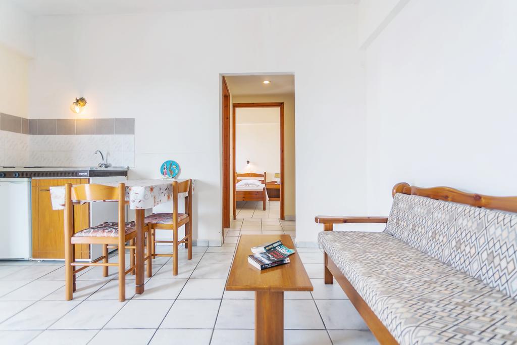 Yiannis Ηotel Foinikion Екстер'єр фото