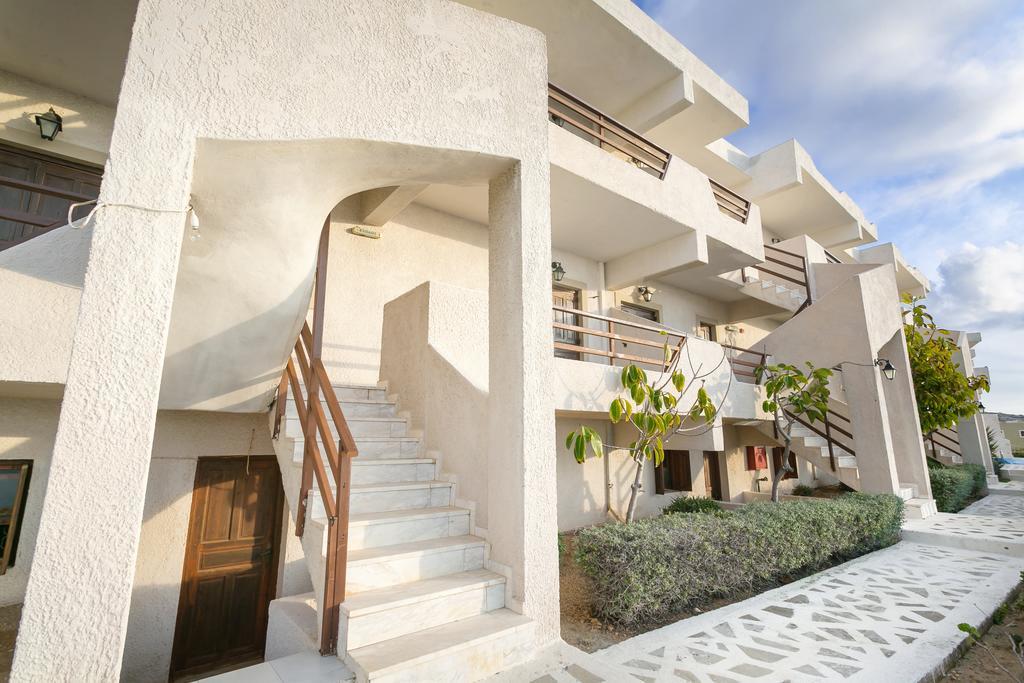 Yiannis Ηotel Foinikion Екстер'єр фото